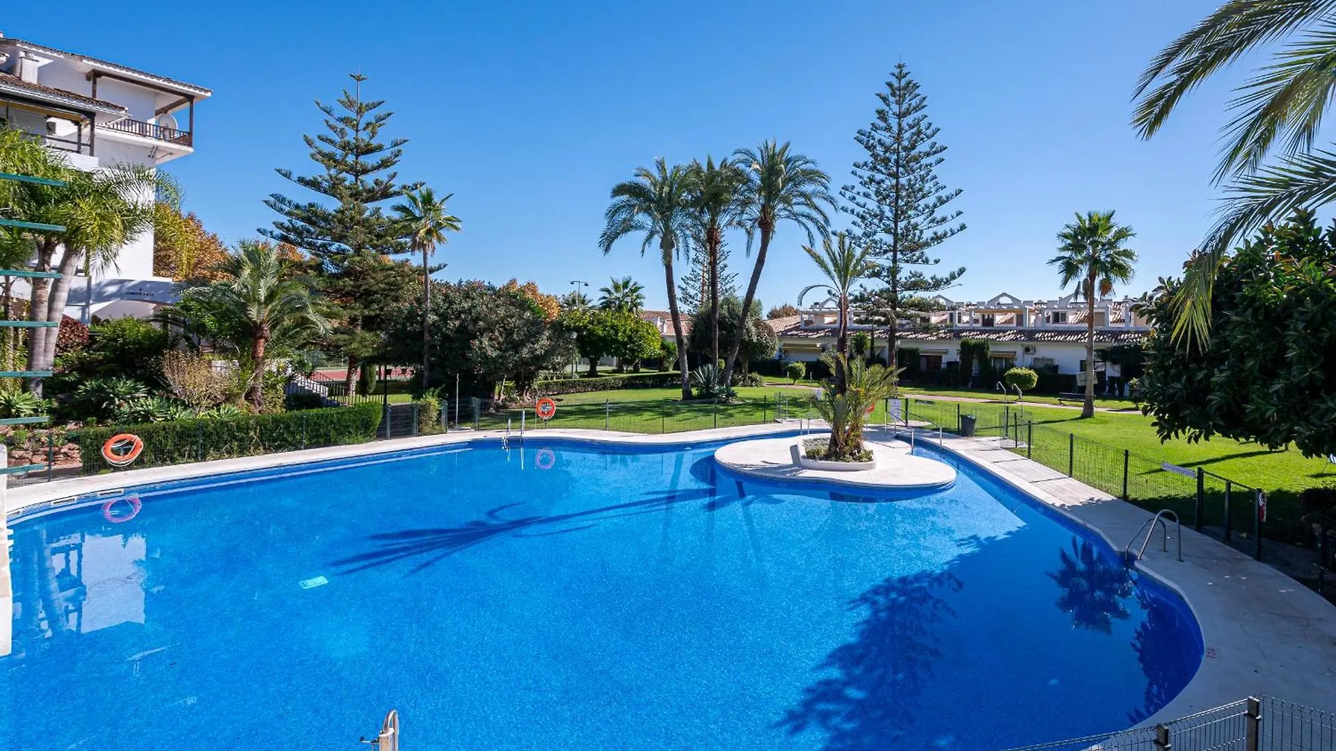 Fancy 2Br In Golden Mile Close To The Beach Marbella Apartment